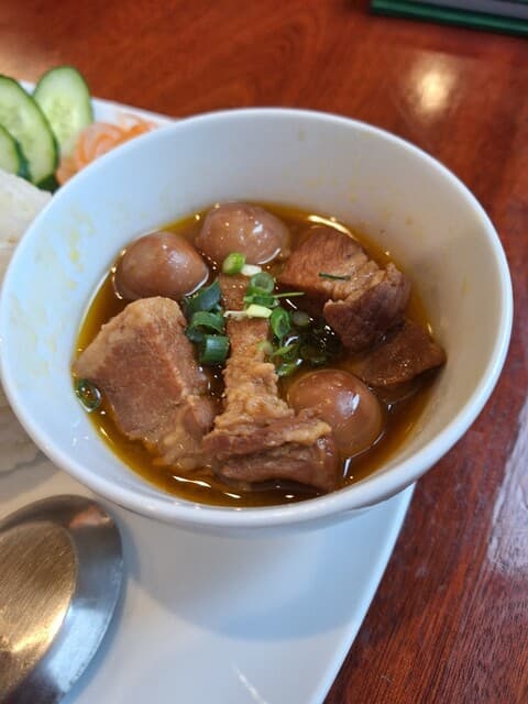 123…ゾウ カラオケ草加店