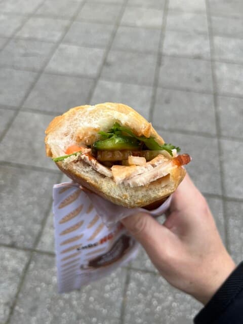 Bánh mì 333