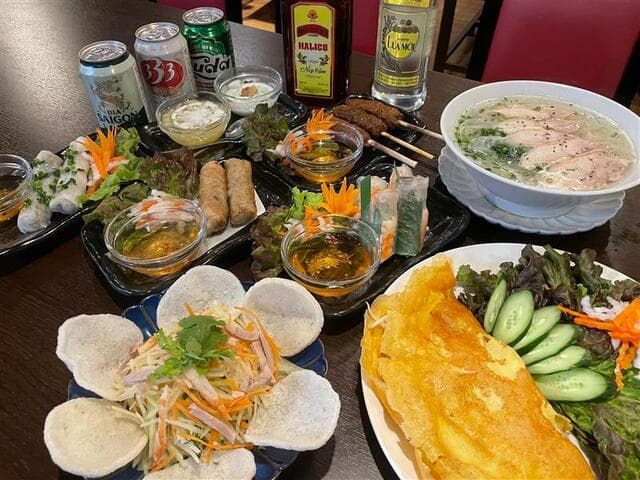 Quán Ăn Việt Nam Con Con