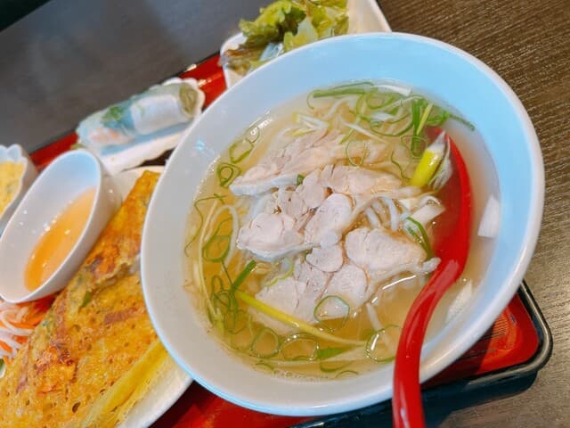 Nhà hàng Việt Nam LADO