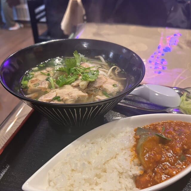 Phở Việt Quán