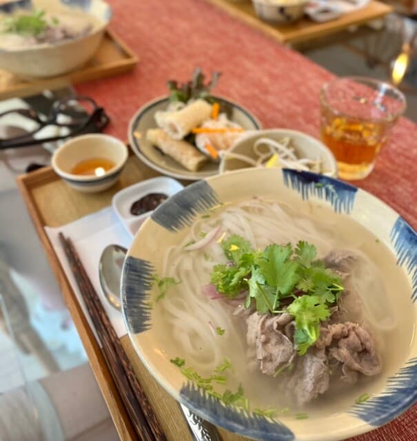 Quán Ăn Việt Yêu Thương