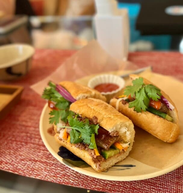 Quán Ăn Việt Yêu Thương