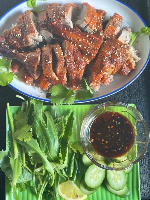 Lạc Hồng Quán