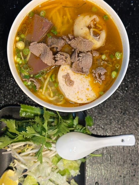 Lạc Hồng Quán
