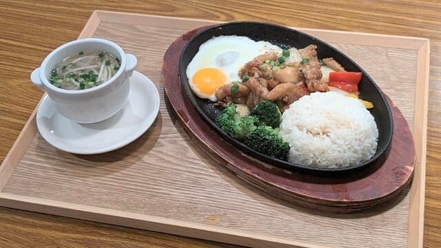 LINKS Vietnamese Restaurant