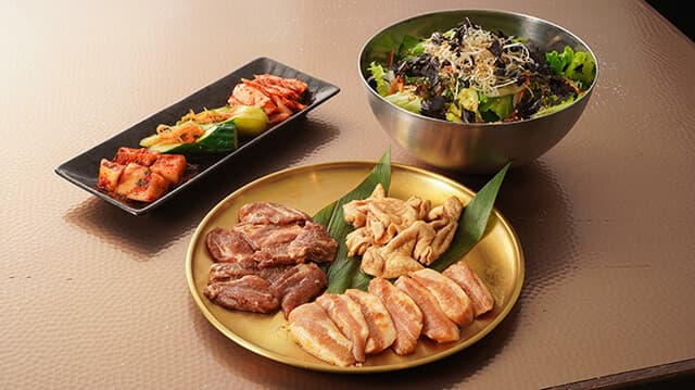 LOTUS YAKINIKU & VIETNAM DINER