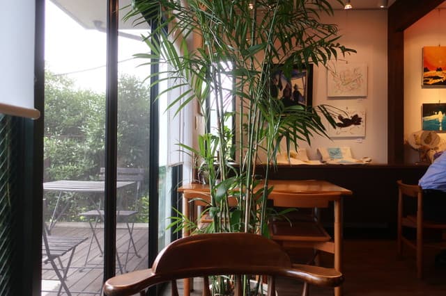 People Cafe Gallery