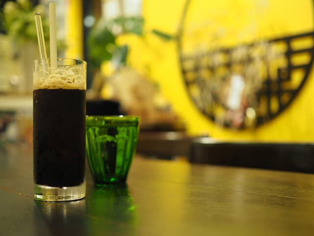 Plus 84 Cafe