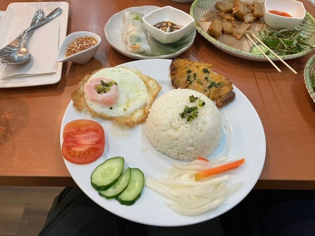 Van Tuong