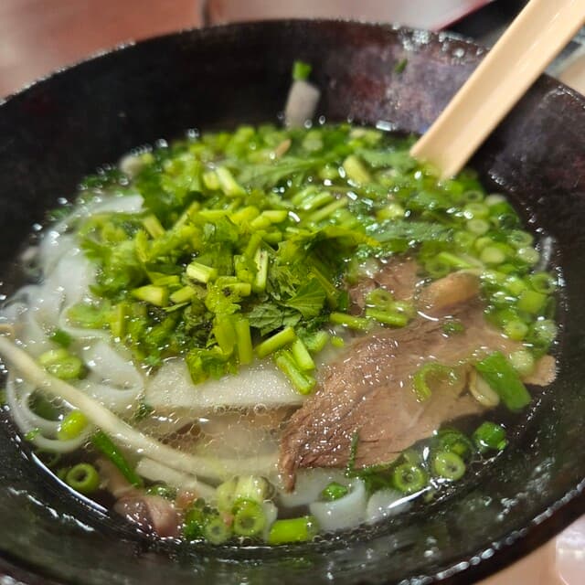 ヤギ NHAT NHAT レストラン