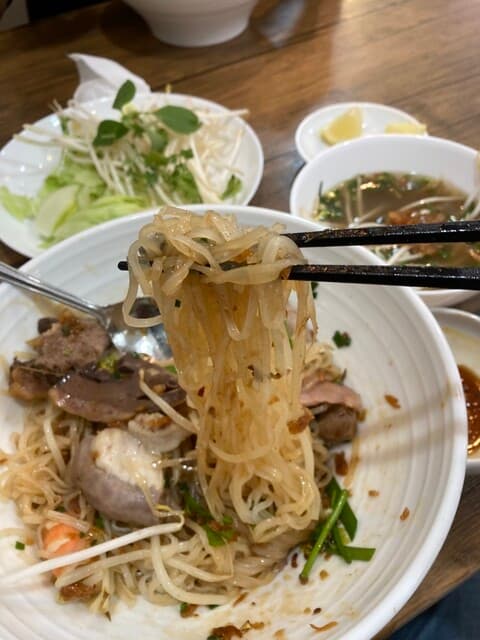 Quán Ăn Bốn Chị Em
