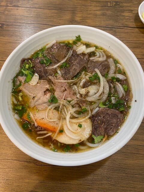Quán Ăn Bốn Chị Em